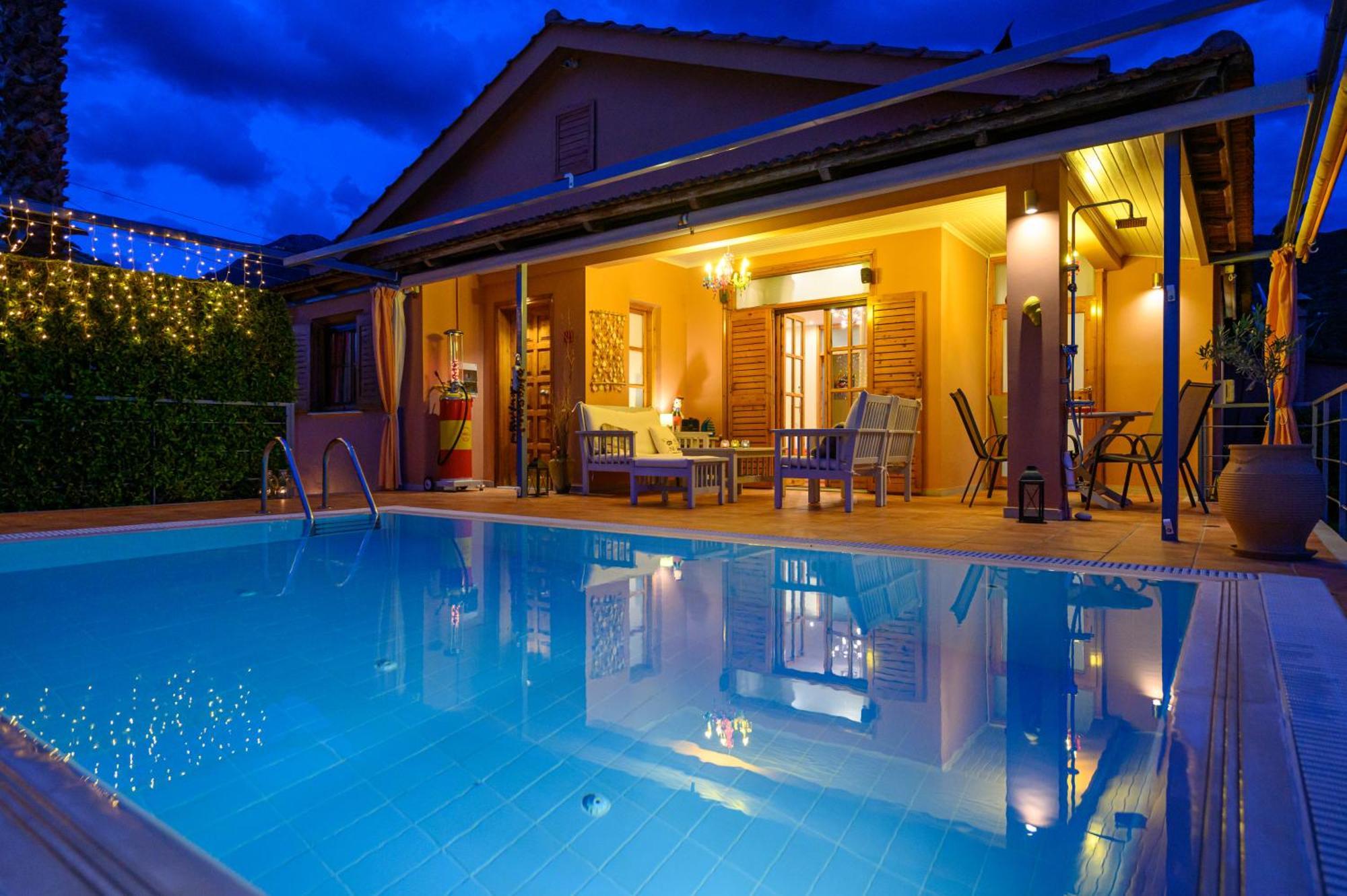 Cozy Small Smart Villa With Private Pool Mikri Mantineia Kalamata Luaran gambar