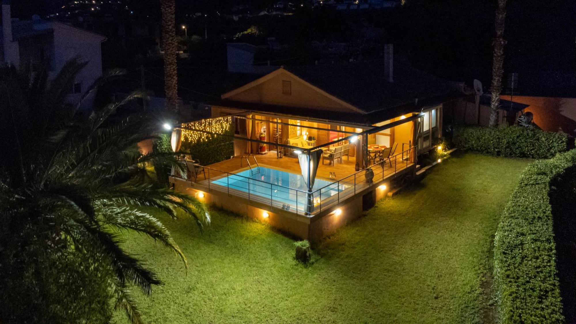 Cozy Small Smart Villa With Private Pool Mikri Mantineia Kalamata Luaran gambar